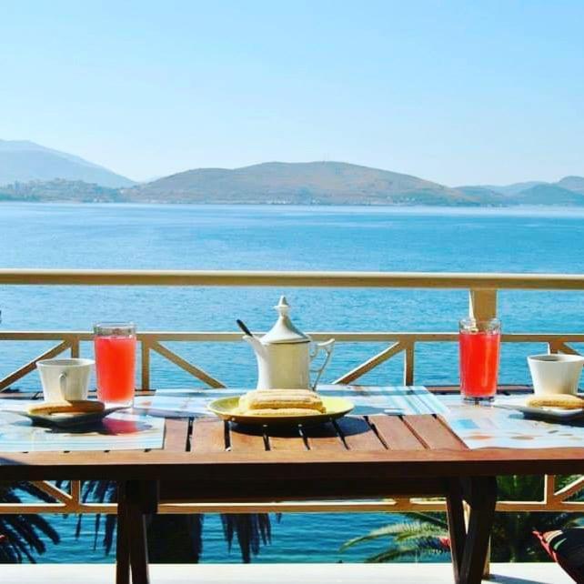 Apartment In Saranda Екстериор снимка