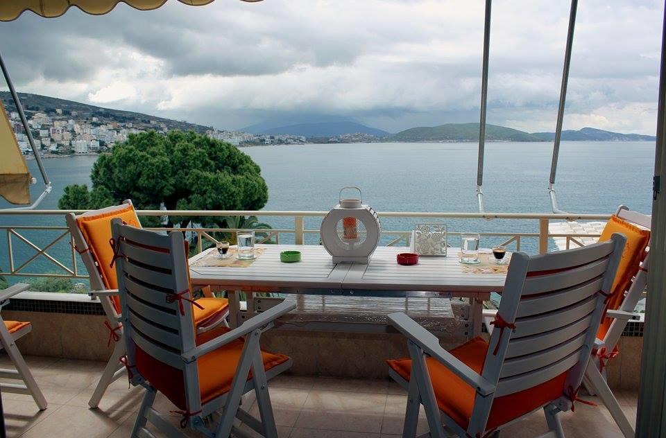Apartment In Saranda Екстериор снимка